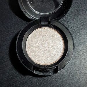MAC Cosmetics Eyeshadow - Filament - Discontinued